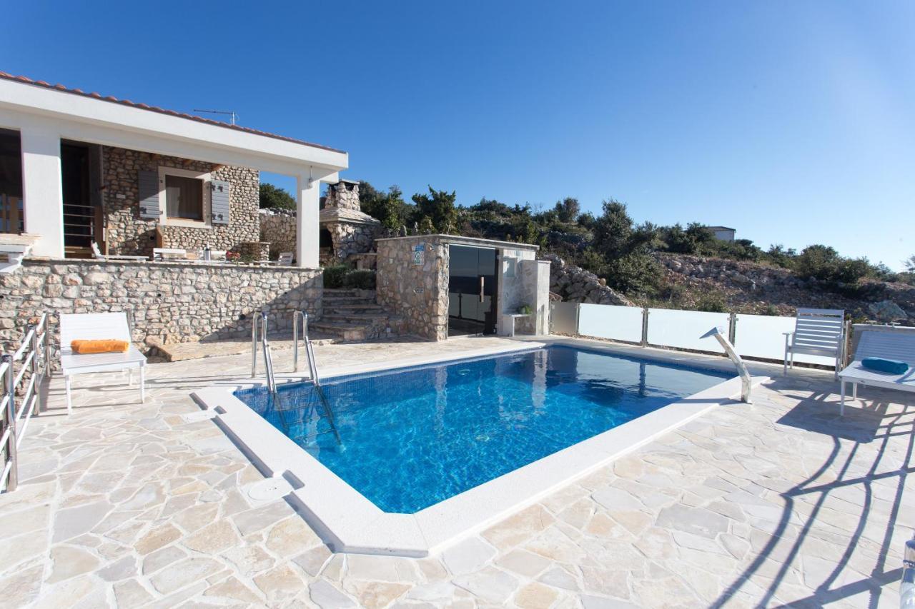 Villa, Stone House With Swimming Pool & Sauna, Beach, Sevid Exterior foto