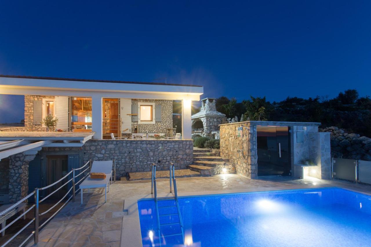 Villa, Stone House With Swimming Pool & Sauna, Beach, Sevid Exterior foto