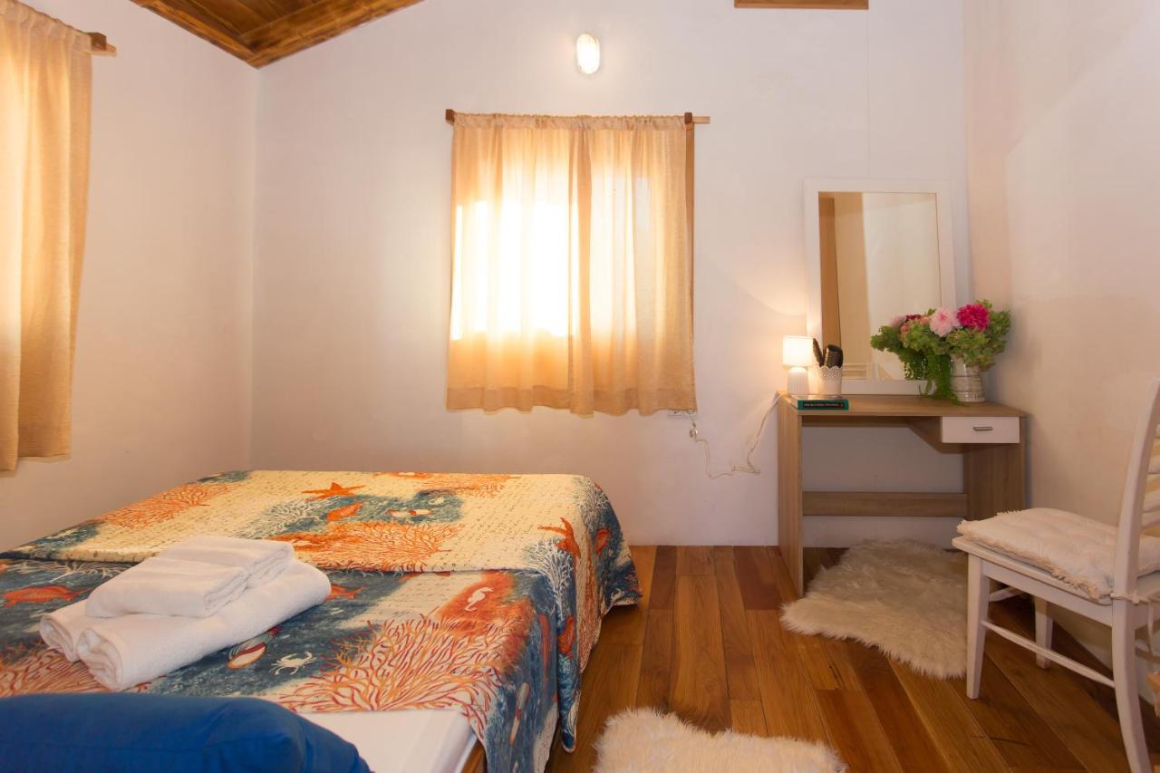 Villa, Stone House With Swimming Pool & Sauna, Beach, Sevid Exterior foto