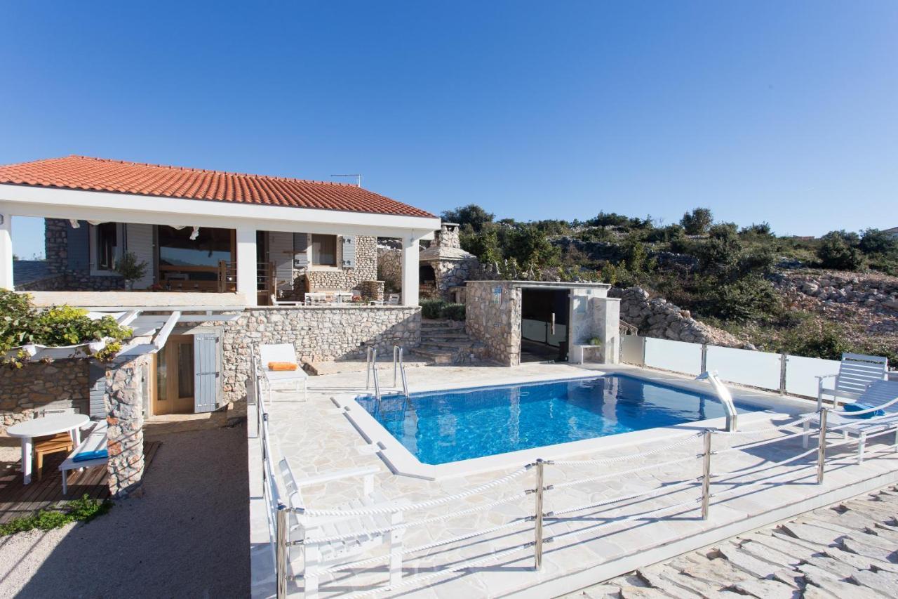 Villa, Stone House With Swimming Pool & Sauna, Beach, Sevid Exterior foto