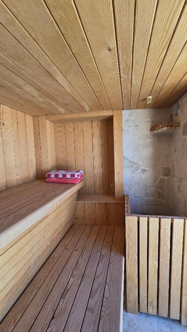 Villa, Stone House With Swimming Pool & Sauna, Beach, Sevid Exterior foto