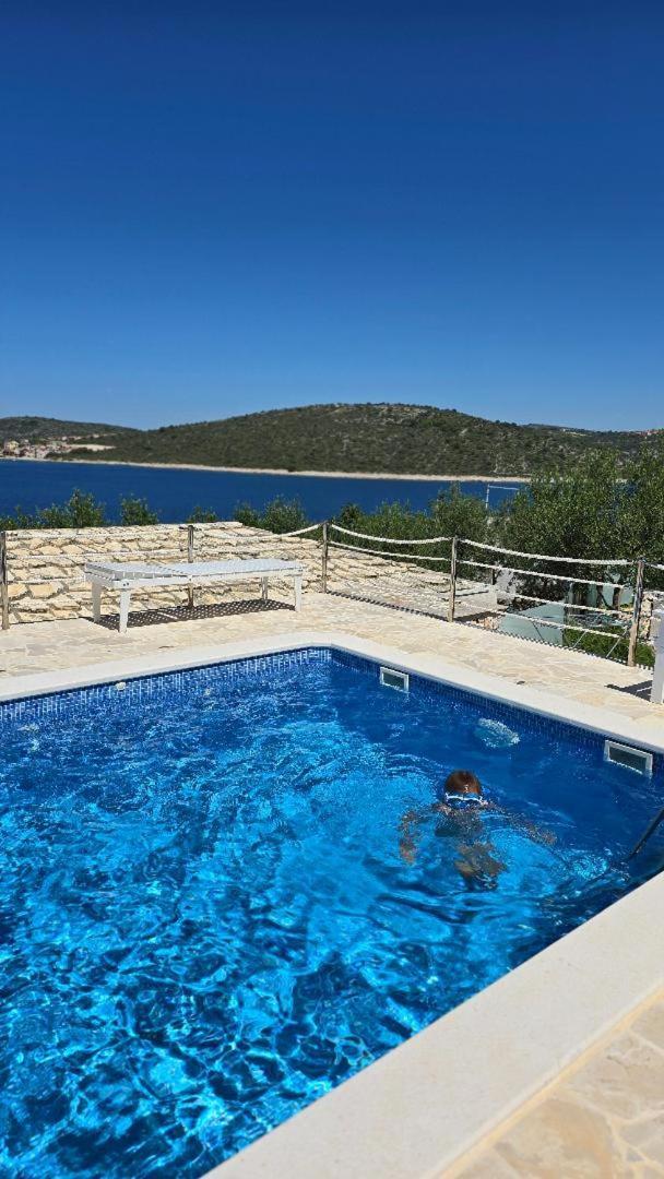 Villa, Stone House With Swimming Pool & Sauna, Beach, Sevid Exterior foto