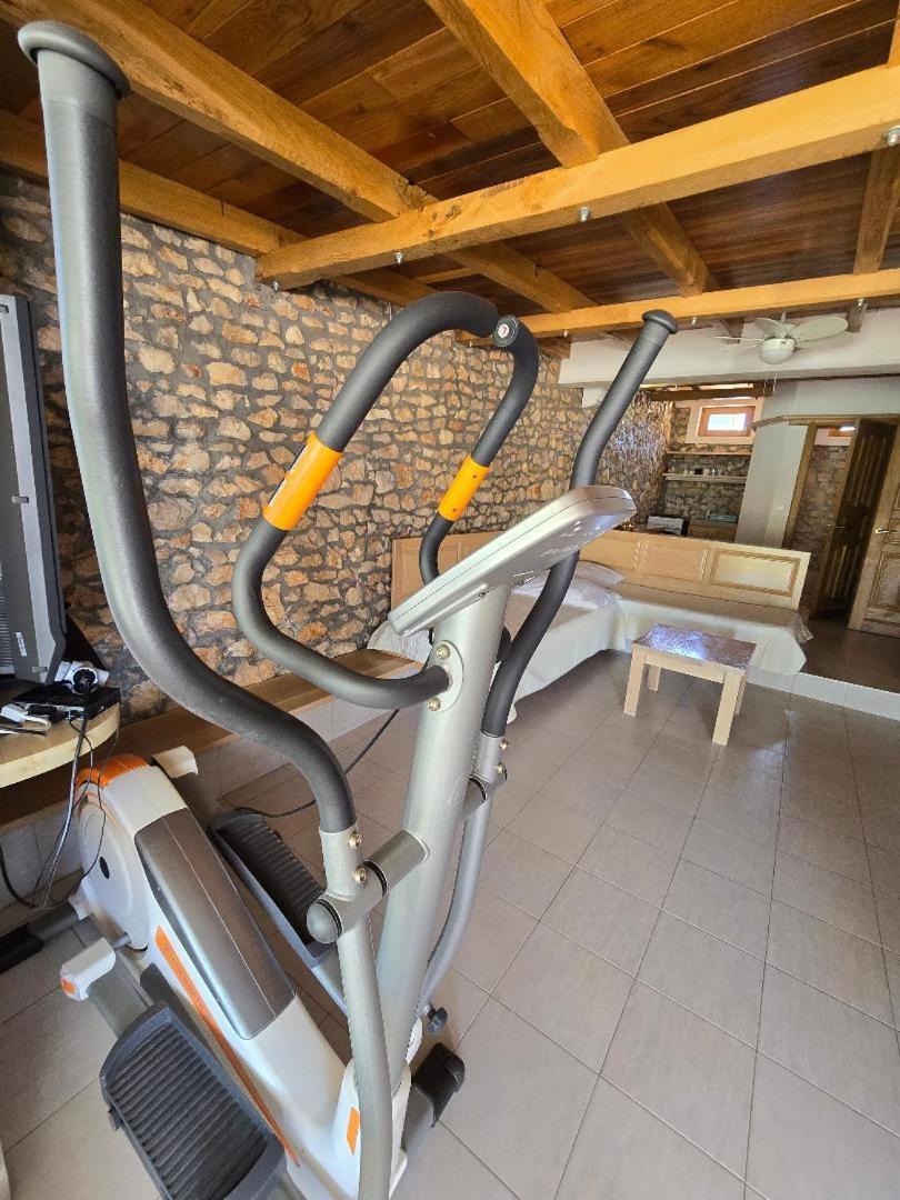 Villa, Stone House With Swimming Pool & Sauna, Beach, Sevid Exterior foto