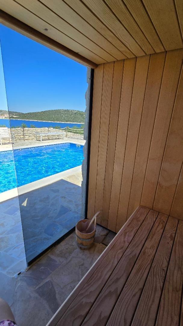 Villa, Stone House With Swimming Pool & Sauna, Beach, Sevid Exterior foto